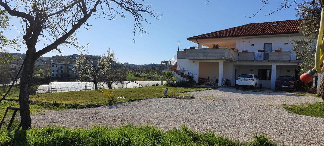 Casa Vacanze Cerreto 3 Miglianico Екстер'єр фото